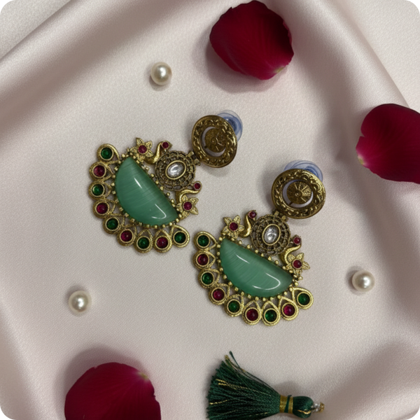 Royal Emerald Crescent Kundan Chandbali
