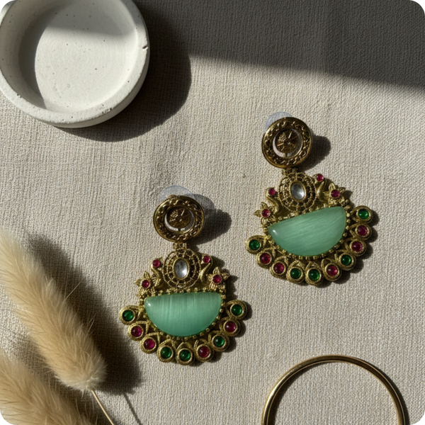 Royal Emerald Crescent Kundan Chandbali