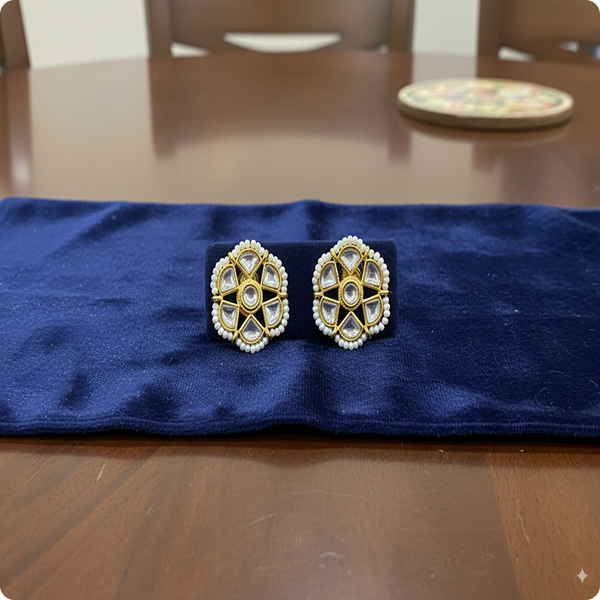 Classic Round Kundan Stud Earrings – Pearl Edge Detailing