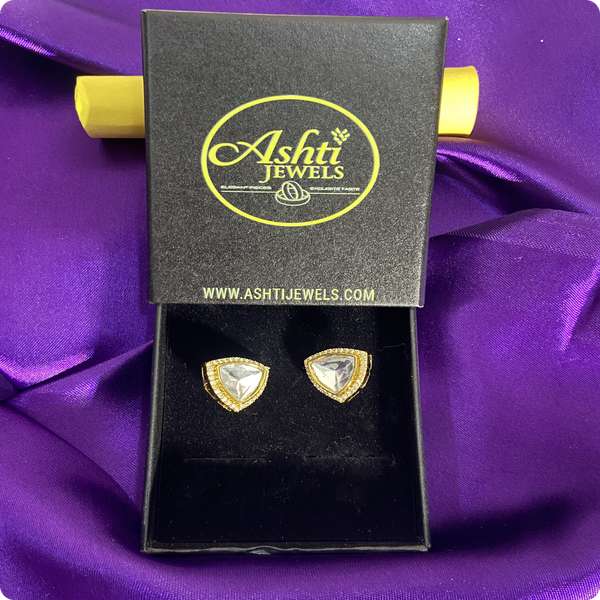 💎 Triangle Moissanite Stud Earrings – Elegant Everyday & Party Jewelry
